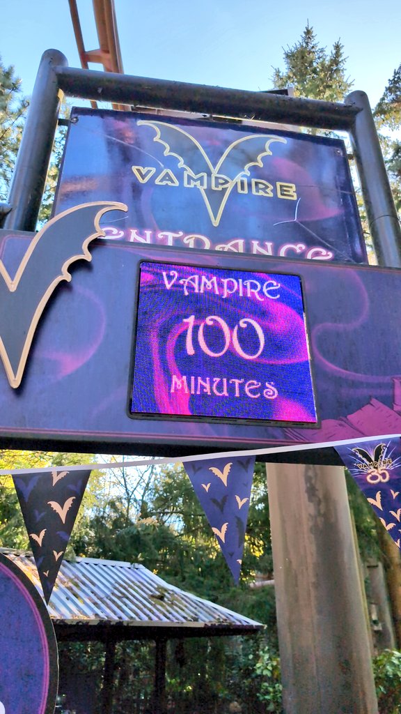 ChessingtonBuzz's tweet photo. Plenty of demand for Vampire today posting 100+ queue
Ride has closed early and they're churning through the queue line then we'll be in for some late rides
#Vampire35
#VIPExperienceBTS https://t.co/I2AuWvm0Dc
