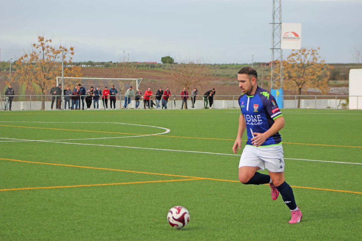 🔵⚪ PREVIA

Hemos hablado con nuestro jugador Víctor y le hemos preguntado cómo llega el equipo al partido ante el Sanvicenteño, y por lo que tiene que hacer para lograr la victoria: "El equipo está motivado para traerse los tres puntos"

(+)