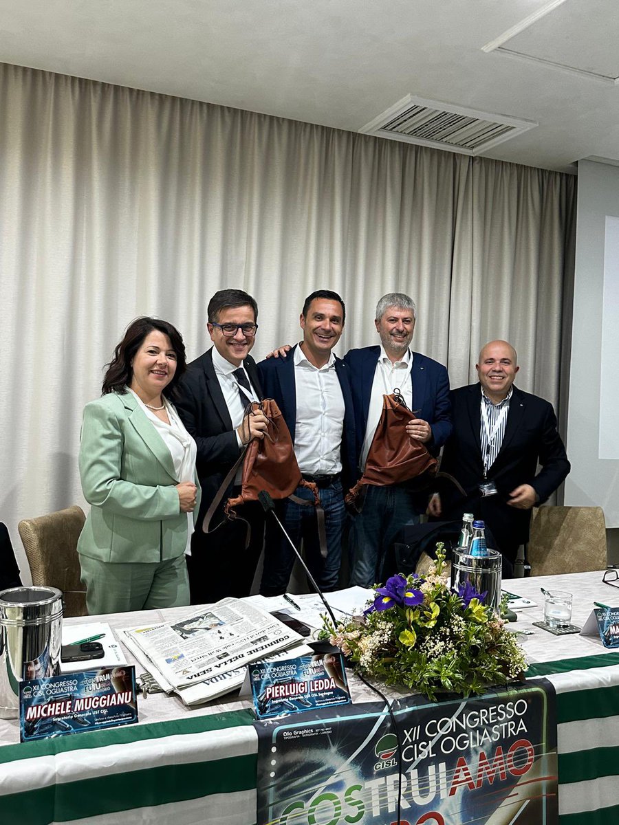 CislNazionale's tweet photo. #DanielaFumarola: “Auguri di buon lavoro a Michele Muggiano riconfermato oggi Segretario Generale della Ust Cisl Ogliastra al termine del Congresso territoriale. In bocca al lupo ad Alberto Staffa e Laura Loi rieletti componenti della Segreteria”. 
#ilcoraggiodellapartecipazione https://t.co/zH1jiDhxAA