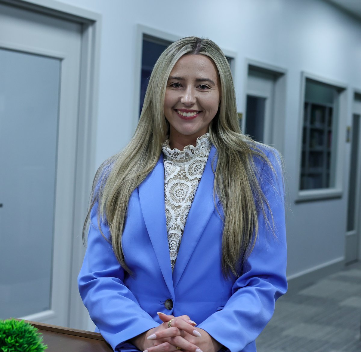 Charleston_Law's tweet photo. VIDEO: SBA President bittersweet as graduation approaches: https://t.co/FqJNXSBYZR #SCLaw #CharlestonLaw https://t.co/MUu9DKFuHC