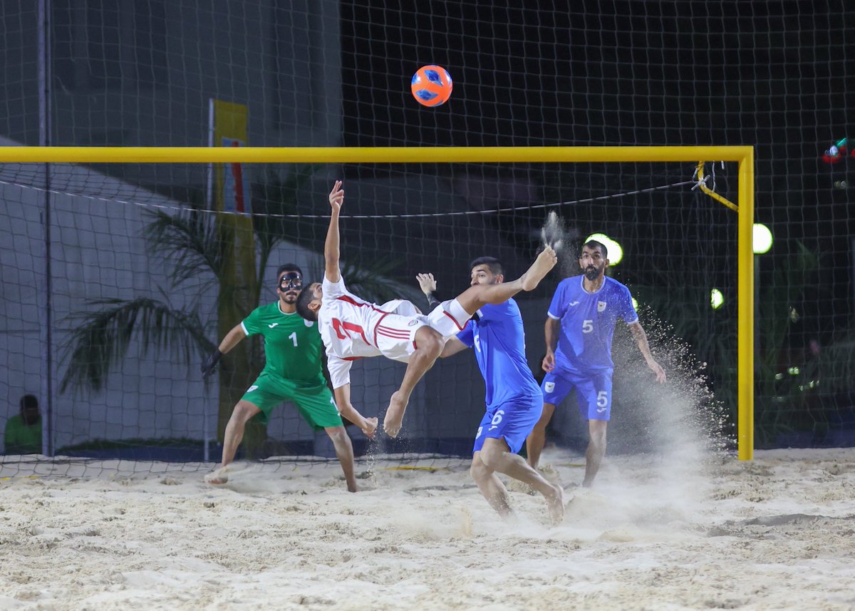 GccBeach3's tweet photo. 📸 #كرة_القدم_الشاطئية

جانب من لقاء #الإمارات_الكويت 

#الألعاب_الشاطئية_مسقط2025 https://t.co/iHAwjYBZJM