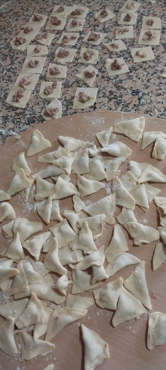 Annesine bak kızını al devrini kapattım sanırım 🤭sağdaki benim eserim 😁