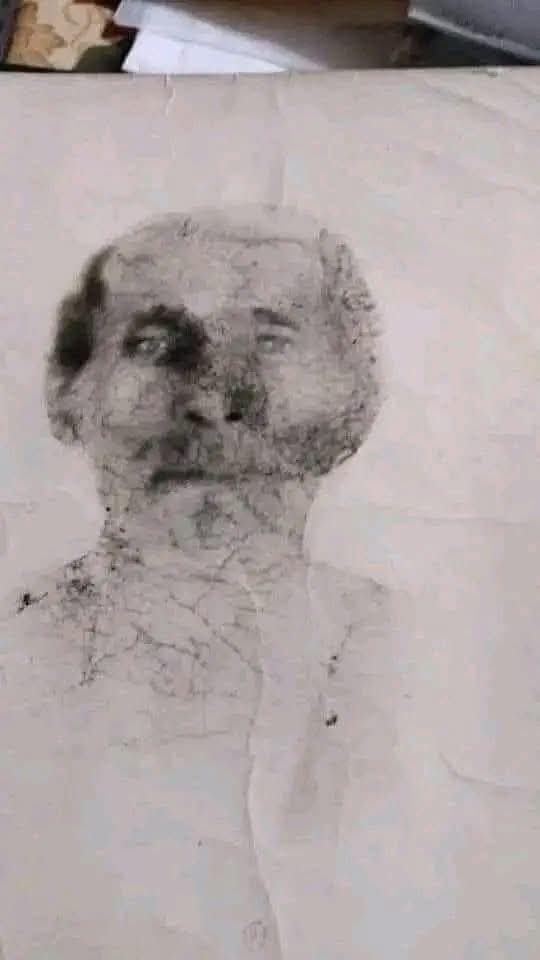 PiscesFueda's tweet image. É meu pai, é a única foto que tenho dele, agradeço a quem tentar restaurar ou melhorar a foto 🙏🥺🥹❤️‍🩹😪