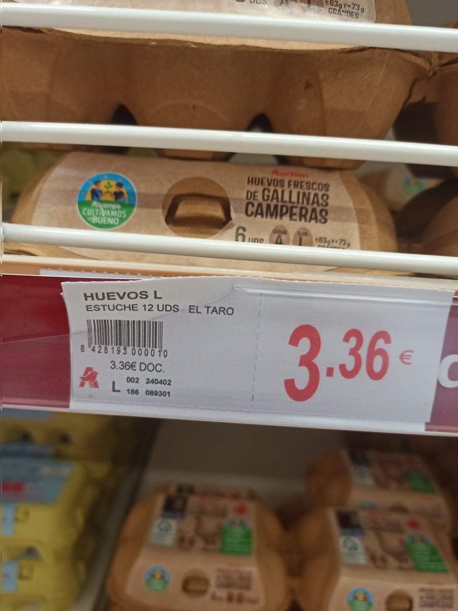 ZwartApps's tweet photo. @alcampo sube el precio de una docena de huevos 1.13 euros en un día! Cambiando de un productor local a otro más lejano. Están regalando huevos a #Trump? https://t.co/Fol9HFXbHP
