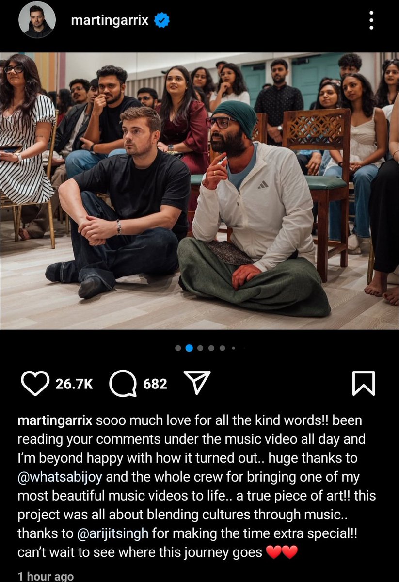 Ahsm00B's tweet image. 🙌🏻💖
@Atmojoarjalojo @MartinGarrix
#Weightless 
 🎶✨️💫🎯🔥💪🏻🙏🏻🫶
#arijitsingh x #martingarrix