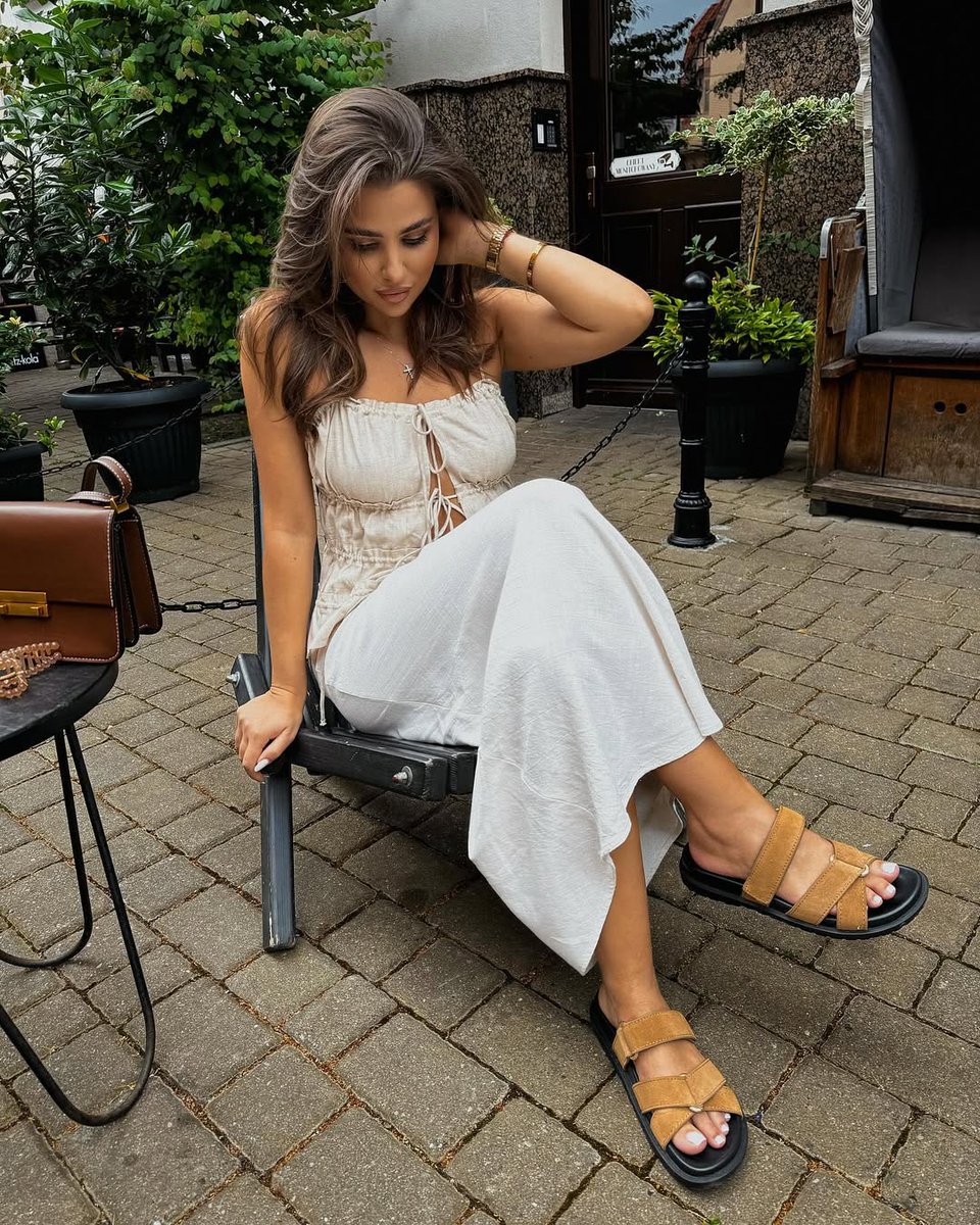 sparx1525's tweet photo. Pretty face, strong core, unstoppable mindset 💖 #SavageVibes #FaceGameStrong #NoFilterFlex #QueenEnergy #FierceAndFlawless #DontGetTooClose #SelfieSavage #SoftButDeadly #UnbotheredBeauty #TooGlamToGiveADamn https://t.co/1HRt43BemG