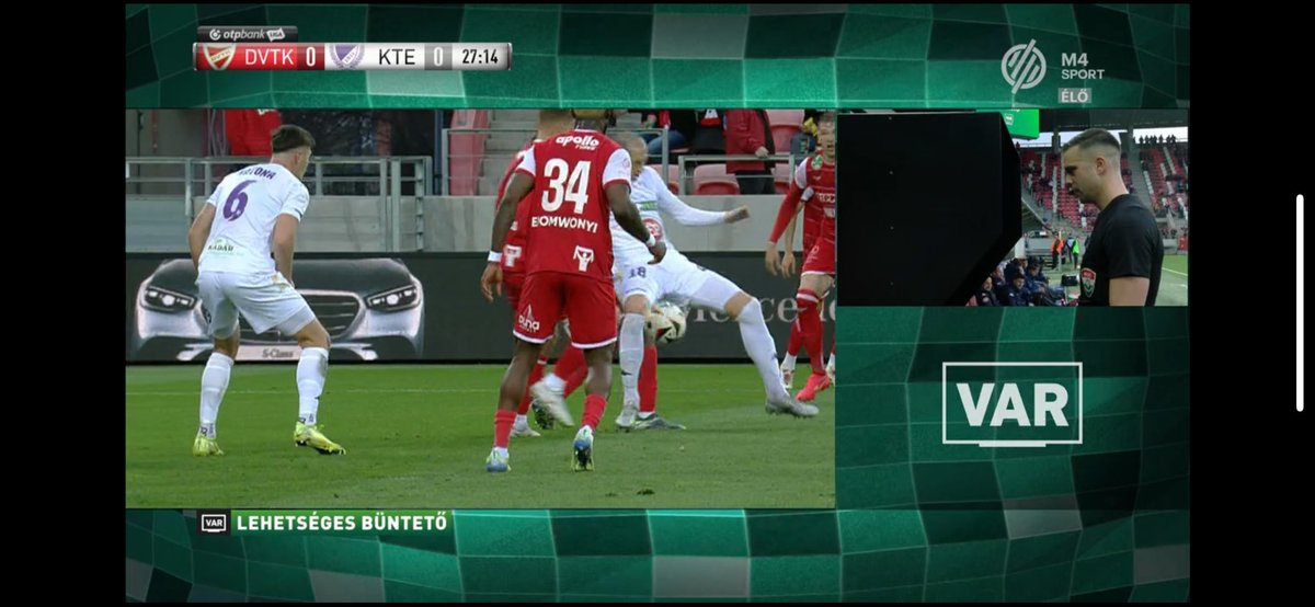 An itibari ile penaltı için VAR'a baktı ve penaltı verdi. Umarım erkenden gol gelir. Üzmezler bizi