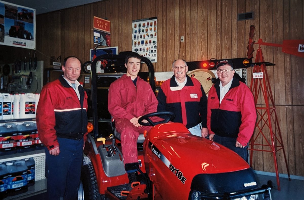 EquipmentOnt's tweet photo. From Co-op Student to the Parts Counter,  Join us in Celebrating Matt Ditner's 20 years of dedicated service at #EquipmentOntario.

Matt's expertise and enthusiasm for the farm toy and collectible market is greatly valued, and you may bump into him at a future show.

#EOHighlight https://t.co/mEMKgQYm0o