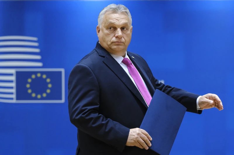 front_ukrainian's tweet image. 🥴Orban: “Ukraine’s EU membership will destroy Hungary and Hungarian families. It will undo 15 years of our economic efforts.”