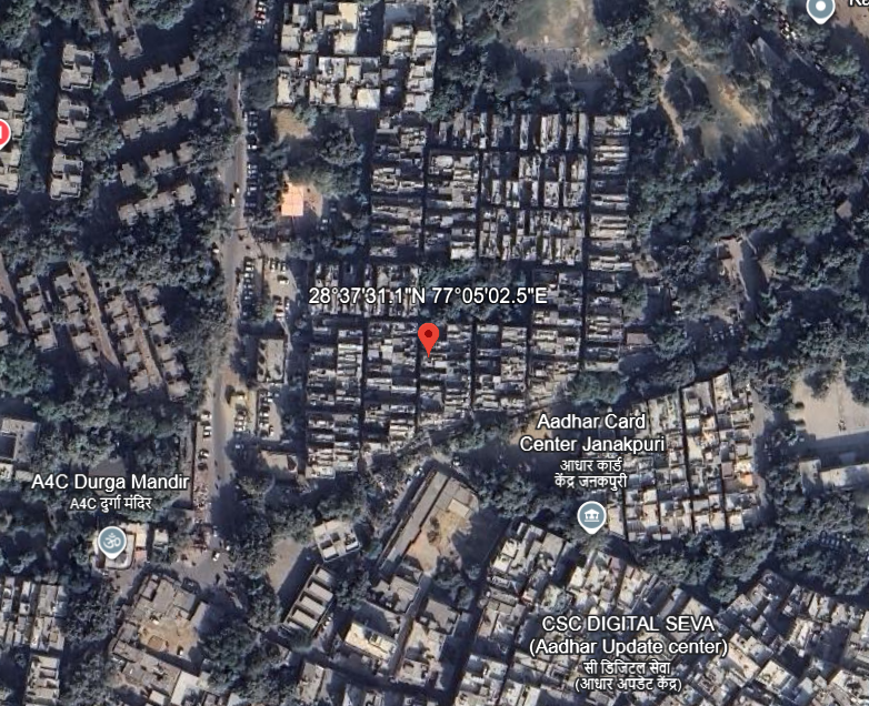 NanoBaiter's tweet photo. 10/ This scammer is surrounded by Wi-Fi networks in and outside of his building, By using the names of the wireless networks and their signal strengths relative to the scammers' computer I can precisely triangulate his exact position/location. 

(Coordinates: 28.625314,77.0840376)