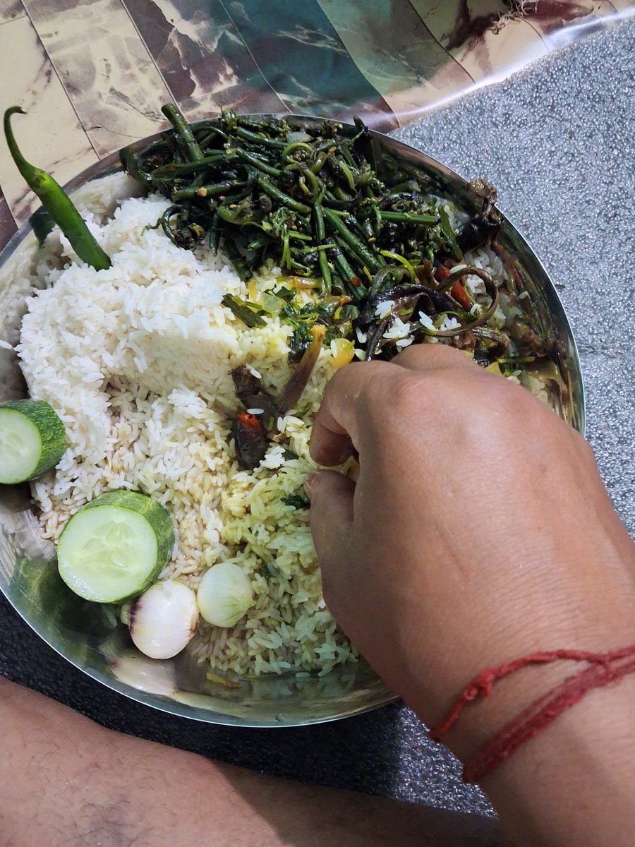 अर्गानिक खाना आफैले बनाएको ।