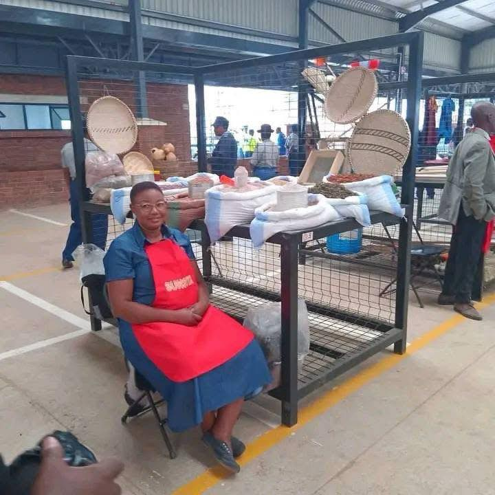 KasiEconomy's tweet photo. Zimbabwe has opened the Mbake Musika market for its traders. The market will accommodate 1600 business owners. https://t.co/m2Cnsc4yiv