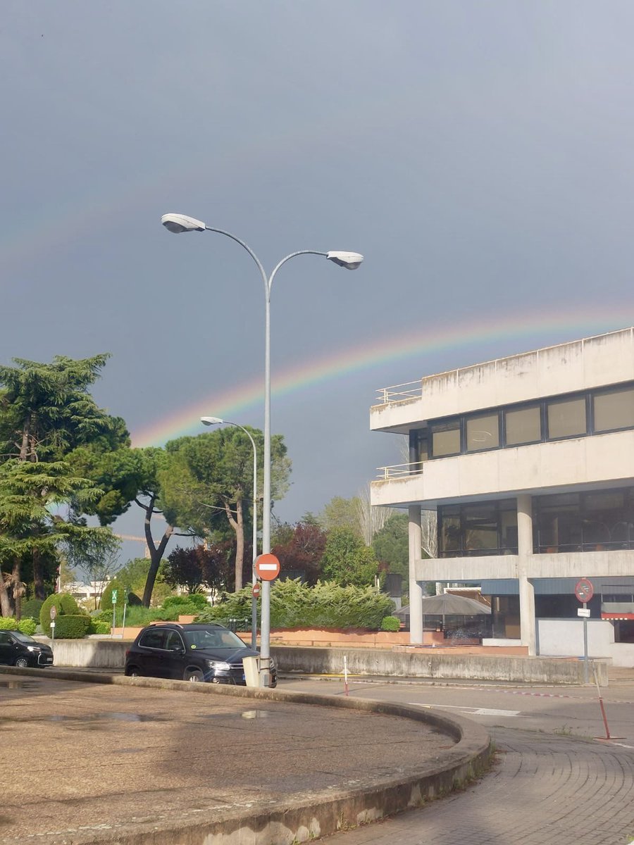 laosatv's tweet photo. Son todo señales en Prado del Rey 🌈🤩
@familiadelatele 
@RTVE_Com https://t.co/37R0rjnbn8