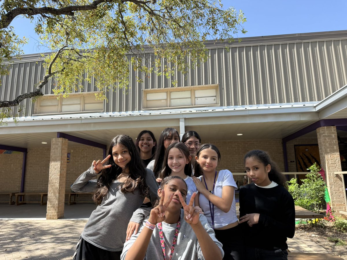 Hobby Counselors (@hobbycounselors) on Twitter photo #HawksenjoyingFriendlyFriday#ConnectingwithCounselors <a href="/NISDHobby/">William P Hobby</a> <a href="/NISDHobbyHealth/">@NISDHobbyHealth</a> <a href="/NISDCounseling/">NISD Counseling</a> #HawksenjoyingFriendlyFriday#ConnectingwithCounselors <a href="/NISDHobby/">William P Hobby</a> <a href="/NISDHobbyHealth/">@NISDHobbyHealth</a> <a href="/NISDCounseling/">NISD Counseling</a>