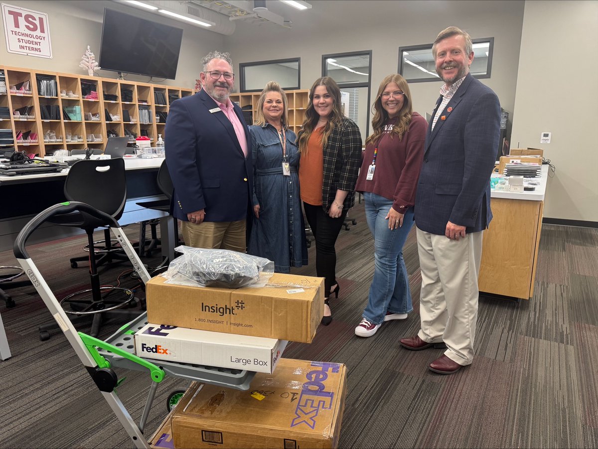 Gateway First Bank (@gateway1st) on Twitter photo Our Gateway banking team delivered 25 laptops to <a href="/jenksps/">Jenks Public Schools</a> last week! These devices will empower students with the tools they need to succeed in their education and beyond.
Shoutout to our team members who made this possible: Bruce Schultz, Charlie Pilkington, and Jessica Sinor. Our Gateway banking team delivered 25 laptops to <a href="/jenksps/">Jenks Public Schools</a> last week! These devices will empower students with the tools they need to succeed in their education and beyond.
Shoutout to our team members who made this possible: Bruce Schultz, Charlie Pilkington, and Jessica Sinor.