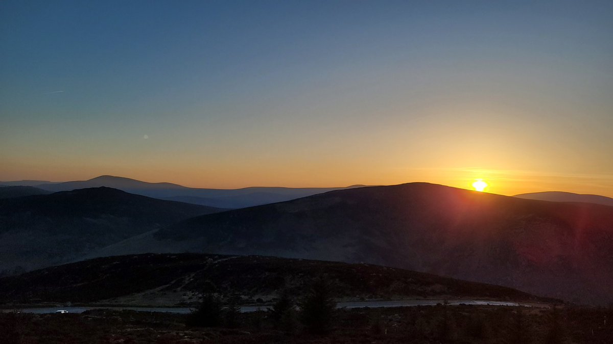 _jpjordon_'s tweet image. picnic hike w friends yesterday