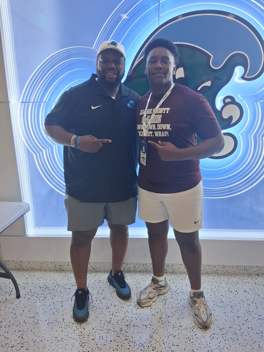 BigBray59's tweet image. I’m extremely blessed to receive my first offer from the University of Tulane‼️Thanks to coach Mckissack and @coachcwell4 #AGTG @ElCoHighAthlete @echs_football @Jeff_XOS @Scout_ScottC @GreenWaveFB