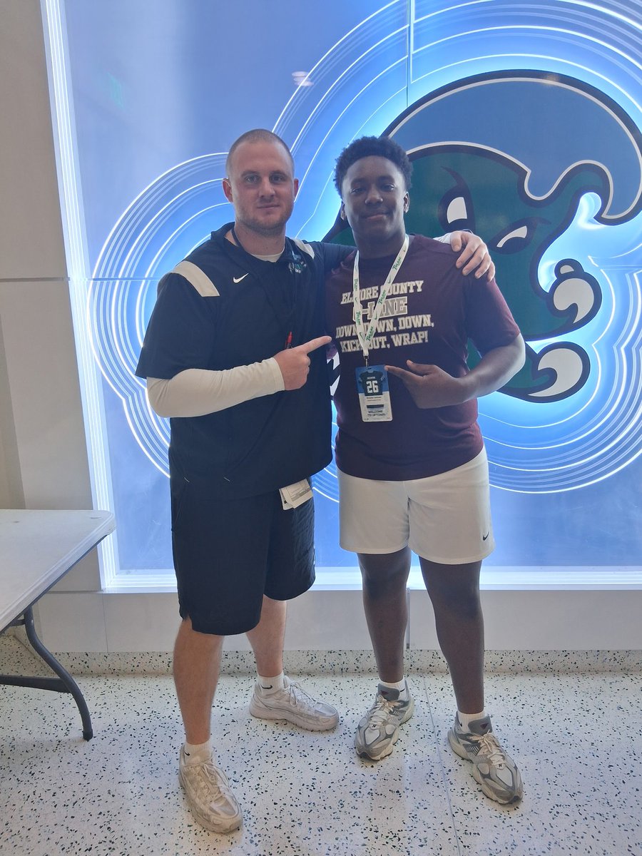BigBray59's tweet image. I’m extremely blessed to receive my first offer from the University of Tulane‼️Thanks to coach Mckissack and @coachcwell4 #AGTG @ElCoHighAthlete @echs_football @Jeff_XOS @Scout_ScottC @GreenWaveFB