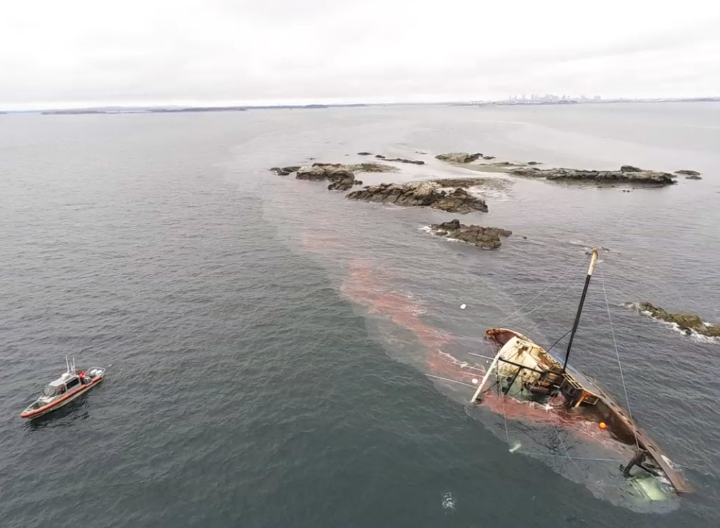USCGNortheast's tweet photo. @BostonPilots #UPDATE

The scallop fishing vessel Eileen Rita has a potential discharge of 4,000 gallons of diesel fuel and 50 gallons of lube oil. @USCG pollution responders are on scene.

More information to follow. https://t.co/7OgHVZIob6