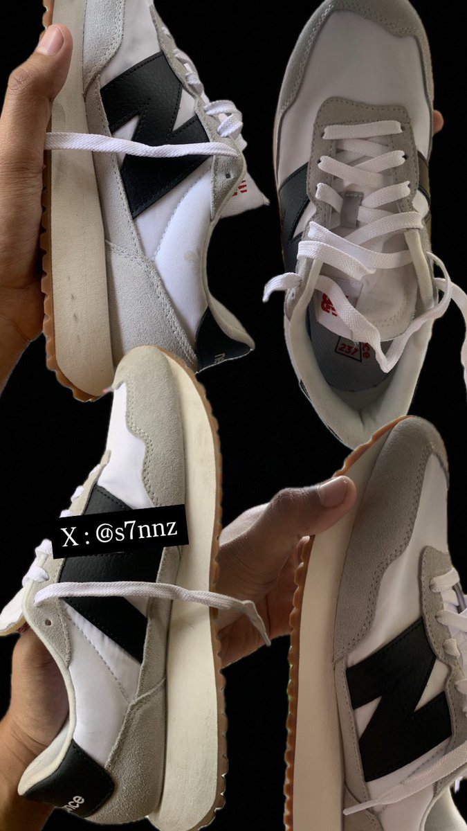 WTS NB 237, Keadaan seperti difoto baru dipake 1x Jalan santai, ternyata kekecilan, 

Ukuran 42, boleh beli di Sneakers Dept.

Price : 450K, Siap buat Link toped/sopi