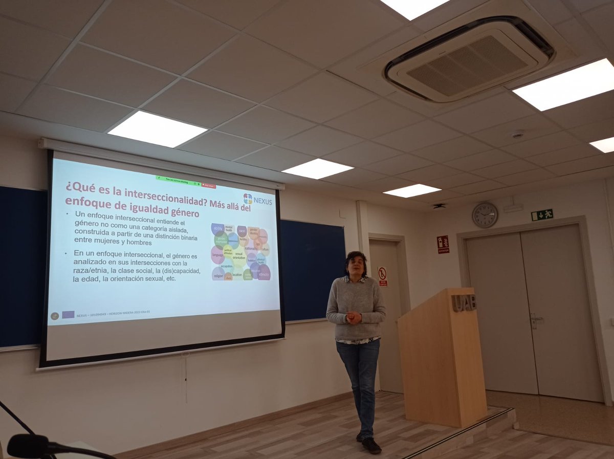 CREAF (@creaf_ecologia) on Twitter photo Muy contentas de haber organizado esta formación de <a href="/SOMM_alliance/">SOMM alliance</a> en el CREAF💚 Hemos aprendido enormemente sobre interseccionalidad y la transformación que necesitan las organizaciones de #investigación ⚡️ La ha impartido Sara Clavero ⭐️ Muy contentas de haber organizado esta formación de <a href="/SOMM_alliance/">SOMM alliance</a> en el CREAF💚 Hemos aprendido enormemente sobre interseccionalidad y la transformación que necesitan las organizaciones de #investigación ⚡️ La ha impartido Sara Clavero ⭐️