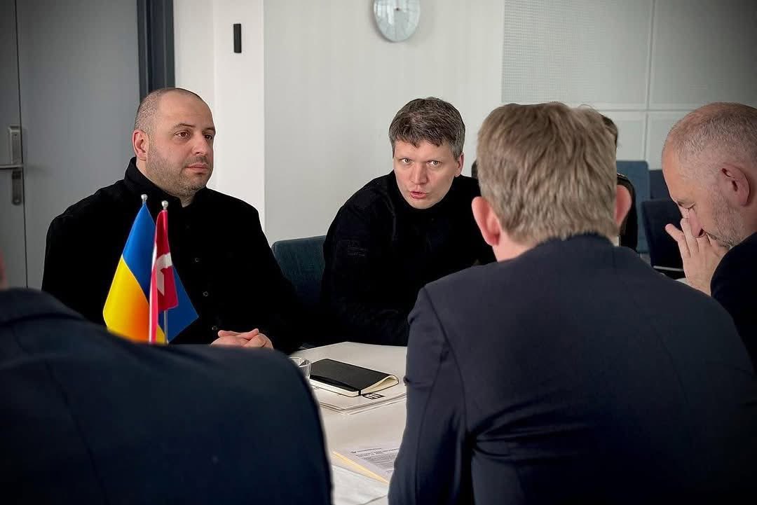 rustem_umerov's tweet image. In Brussels, I met with Danish Minister of Defense Troels @troelslundp — a true friend of Ukraine.
I thank Mr. Troels for the recently announced military aid package worth over USD 970 million. This is already the 25th package from Denmark since the start of russia’s full-scale…