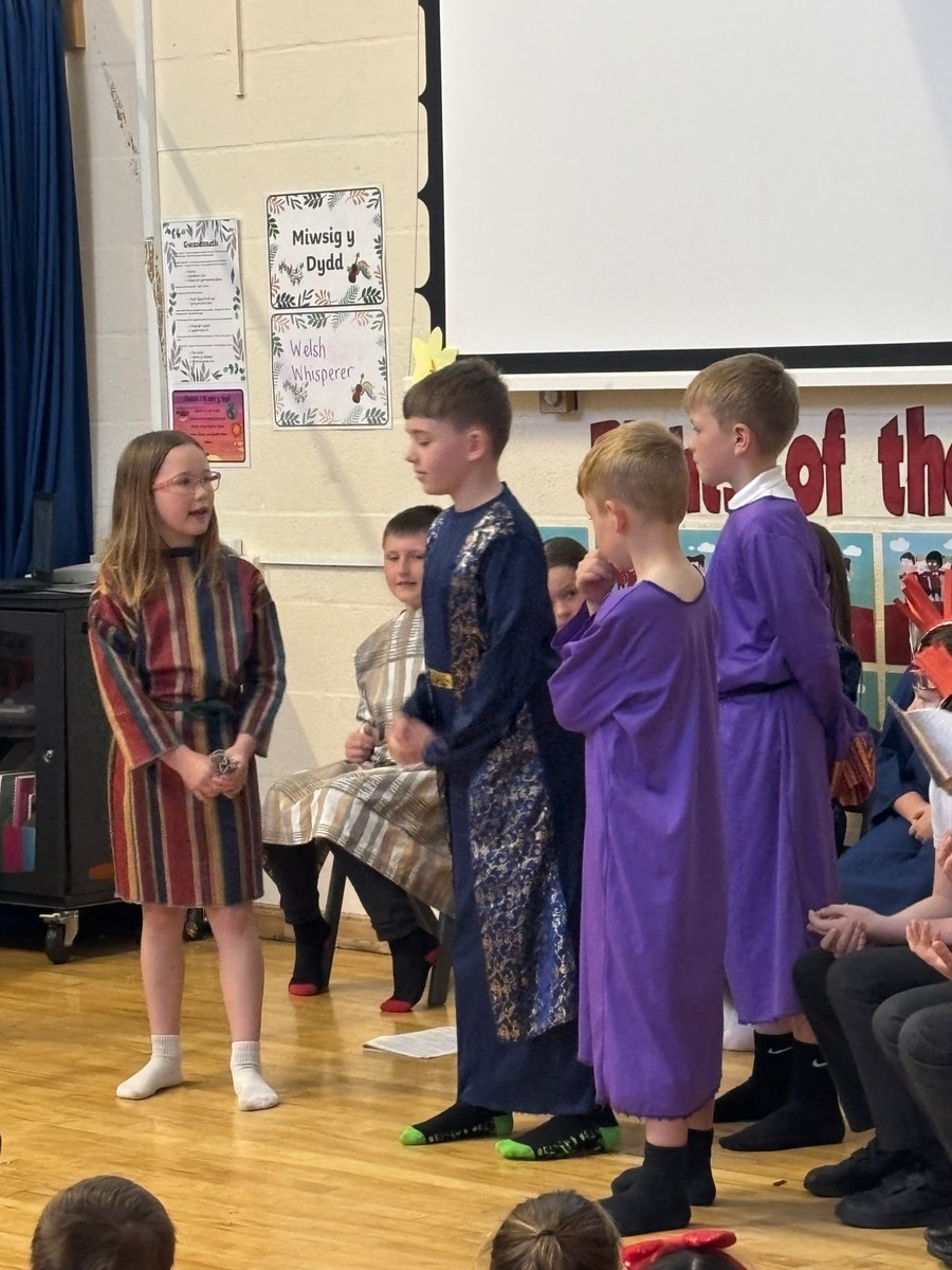 Ysgol Sant Dunawd tweet media