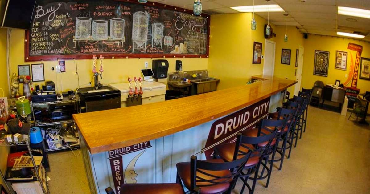bohicks's tweet image. We decided to auction our old bar off. Made by Elliott from the Dexateens 13 years ago to help teach Tuscaloosa city school kiddos learn about gardening and where food comes from. So much history !! fundraiser.bid/dcbc