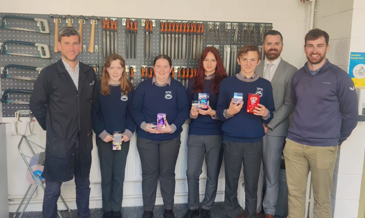 A competition was held in the 1st Yr Engineering class after completing their phone holders. Projects were judged by Mr Ryan and prize winners were given Easter eggs. Pictured is Mr Dennehy (Teacher), Àine O' Halloran, Mia O' Sullivan, Myroslava Novytska, Hennadii Lisovyi, Mr