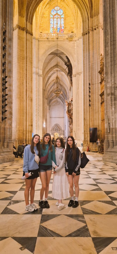 SpanishTHSchool's tweet photo. This morning in Seville visiting Metropol Parasol, Seville Cathedral and the Girarlda. We climbed up the bell tower and had a beautiful 360 view of the whole of Seville. https://t.co/A8G3pDcNE2