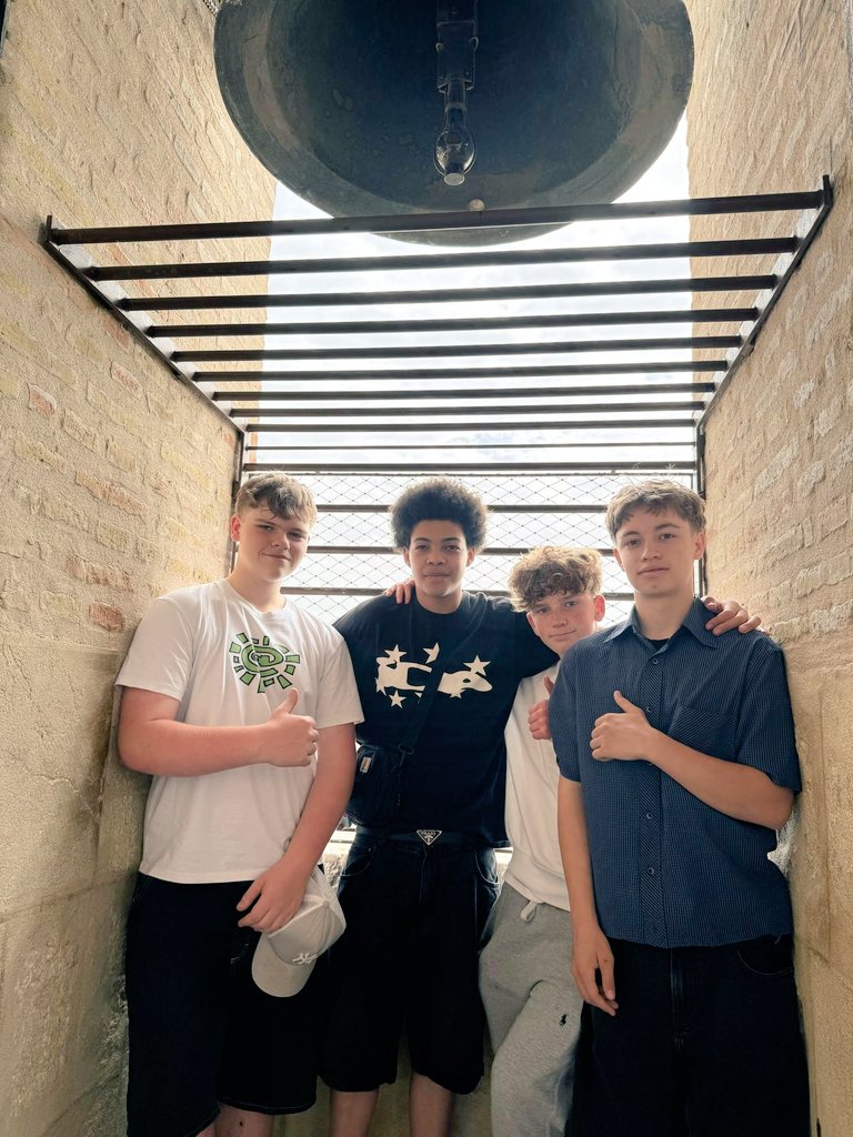 SpanishTHSchool's tweet photo. This morning in Seville visiting Metropol Parasol, Seville Cathedral and the Girarlda. We climbed up the bell tower and had a beautiful 360 view of the whole of Seville. https://t.co/A8G3pDcNE2