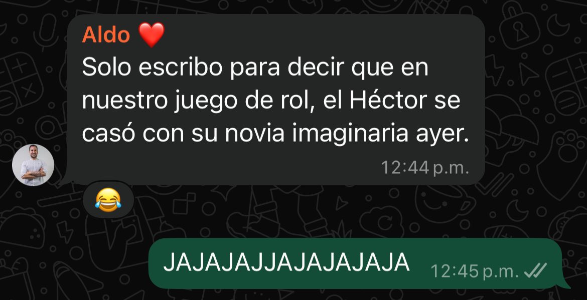 Tengo una pareja de amigos que se van a casar. Amigos de infancia. Están pololeando como desde los 15 y nuestro grupo bordea los 38 años. Hoy, otro amigo (gay) que juega rol con el novio, acaba de mandar este mensaje al grupo de wsp en donde está la novia, el gay y yo.