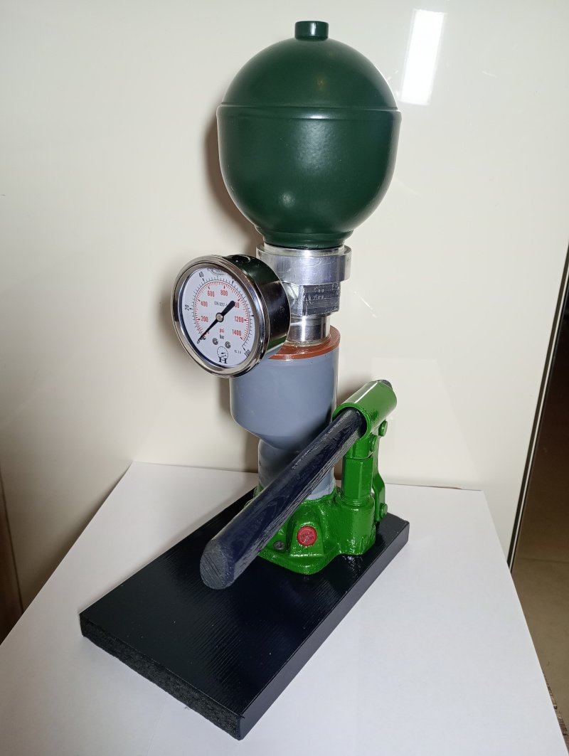 FreeCADNews's tweet image. 🚨#FreeCADFriday🚨
Show us what #FreeCAD workflow you're working on!

Checkout 'arturromarr's #showcase:
Testing device for hydro-pneumatic suspension spheres for Citroens
forum.freecad.org/viewtopic.php?… #FLOSS #FOSS #OpenSource #CAD
