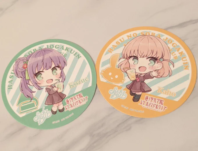 おにゅーのつくえがきたぞ!白くて可愛い! 
