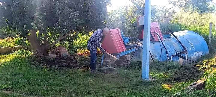 OnelEpase's tweet photo. #EPASECAvila en cambio de labor. Al organopónico le dedicamos este viernes en la batalla por la soberanía alimentaria de #CiegoEn26 en saludo al 1ro de Mayo. 
#CubaVencerá 
#CiegodeAvila https://t.co/kIQpp4rpV2