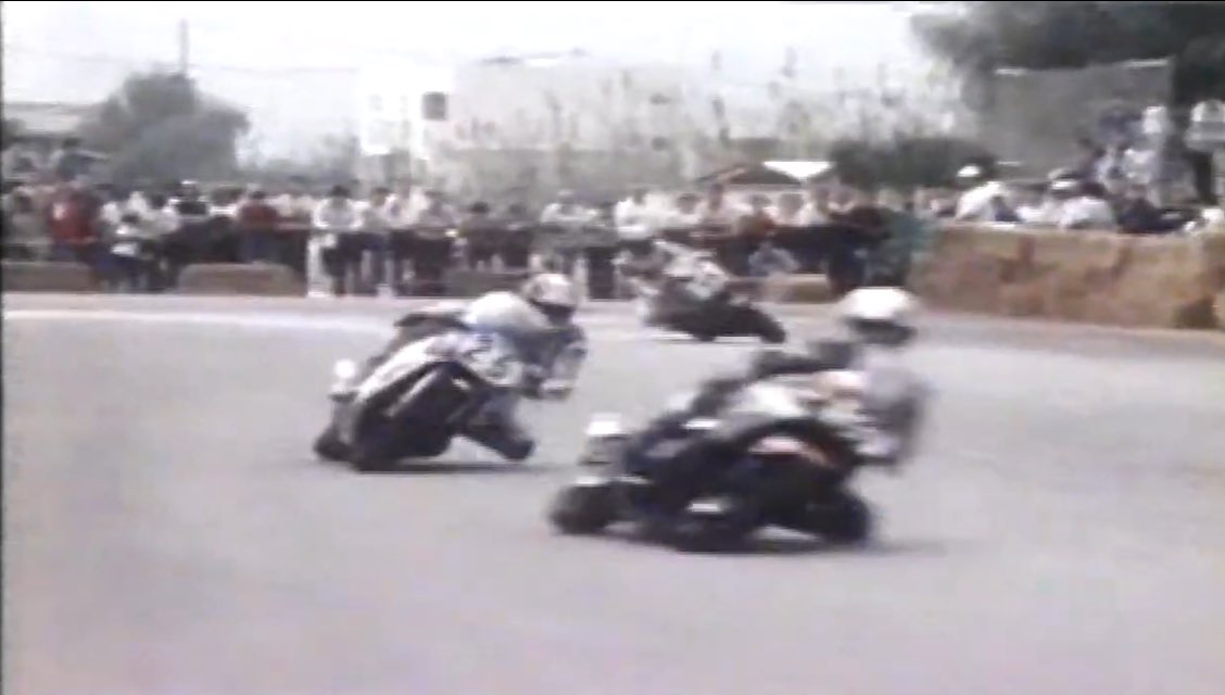 Qué locos estos de la Isla de Man!!! Correr en circuitos urbanos!! Donde se habrá visto?! 
CEV 85 GANDIA CAMPEONATO DE ESPAÑA-ENTREVISTA JOAN GARRIGA TVE byraulugena youtu.be/xmnKevpxnSo?si… vía <a href="/YouTube/">YouTube</a>