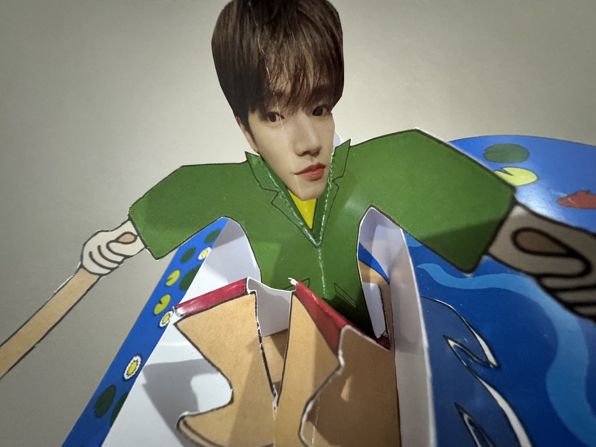 shaonextdoor's tweet photo. these distorted idols will b seeing you all tomorrow #freebies sleep tight onedoors! https://t.co/DGhFF5KRa6