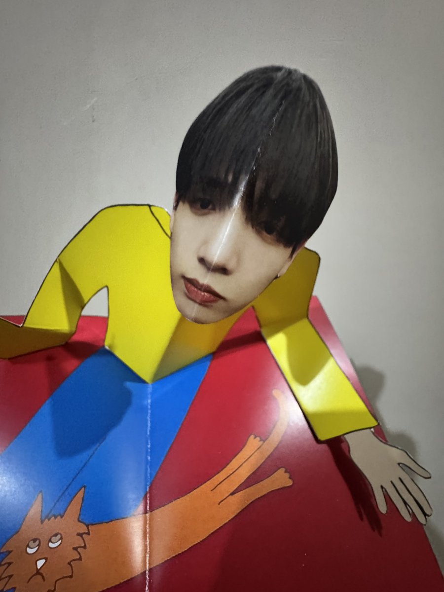 shaonextdoor's tweet photo. these distorted idols will b seeing you all tomorrow #freebies sleep tight onedoors! https://t.co/DGhFF5KRa6