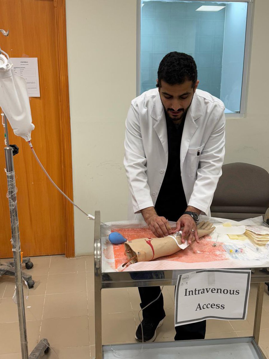 كلية الطب tweet media