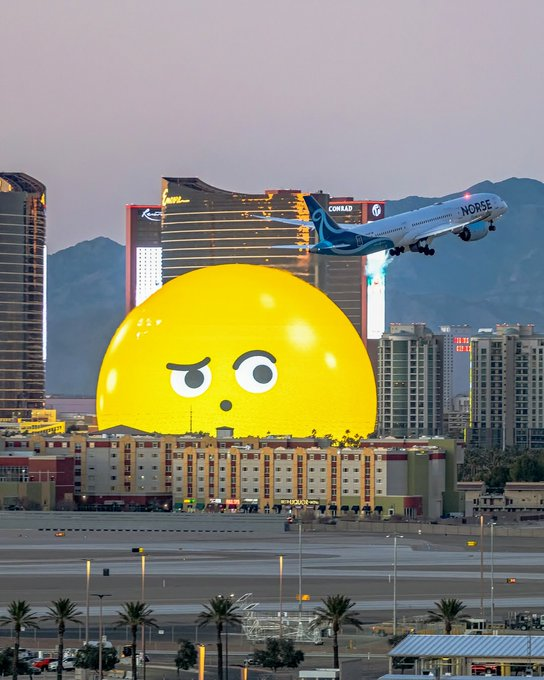 emily385g's tweet photo. Harry Reid International Airport has ranked as the 5th busiest airport in the world for aircraft movements for 3 years in a row. (📸 IG:life.on.the.ramp) https://t.co/oia9QB9mDT