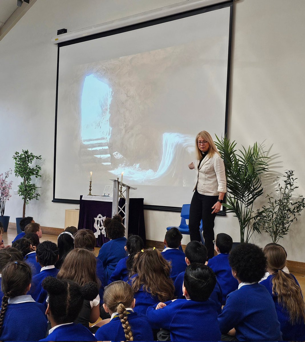 St Leonard's Primary tweet media