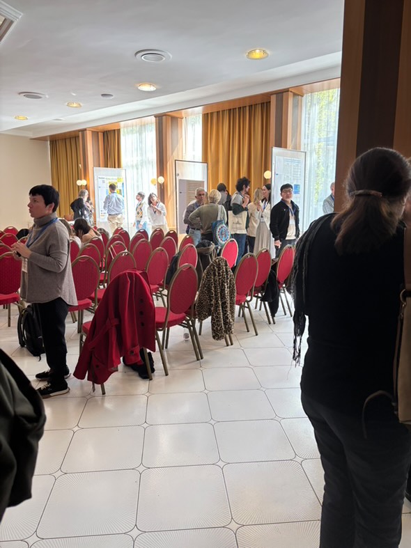 💡🎯Exciting ideas, fresh perspectives, and lexical innovation at the heart of Budapest! Today’s Young Researchers and Innovators (YRI) Session brought together some creativity and collaboration. 🥳Here’s to empowering the next generation of neologists! #eneoligeneralmeeting #yri