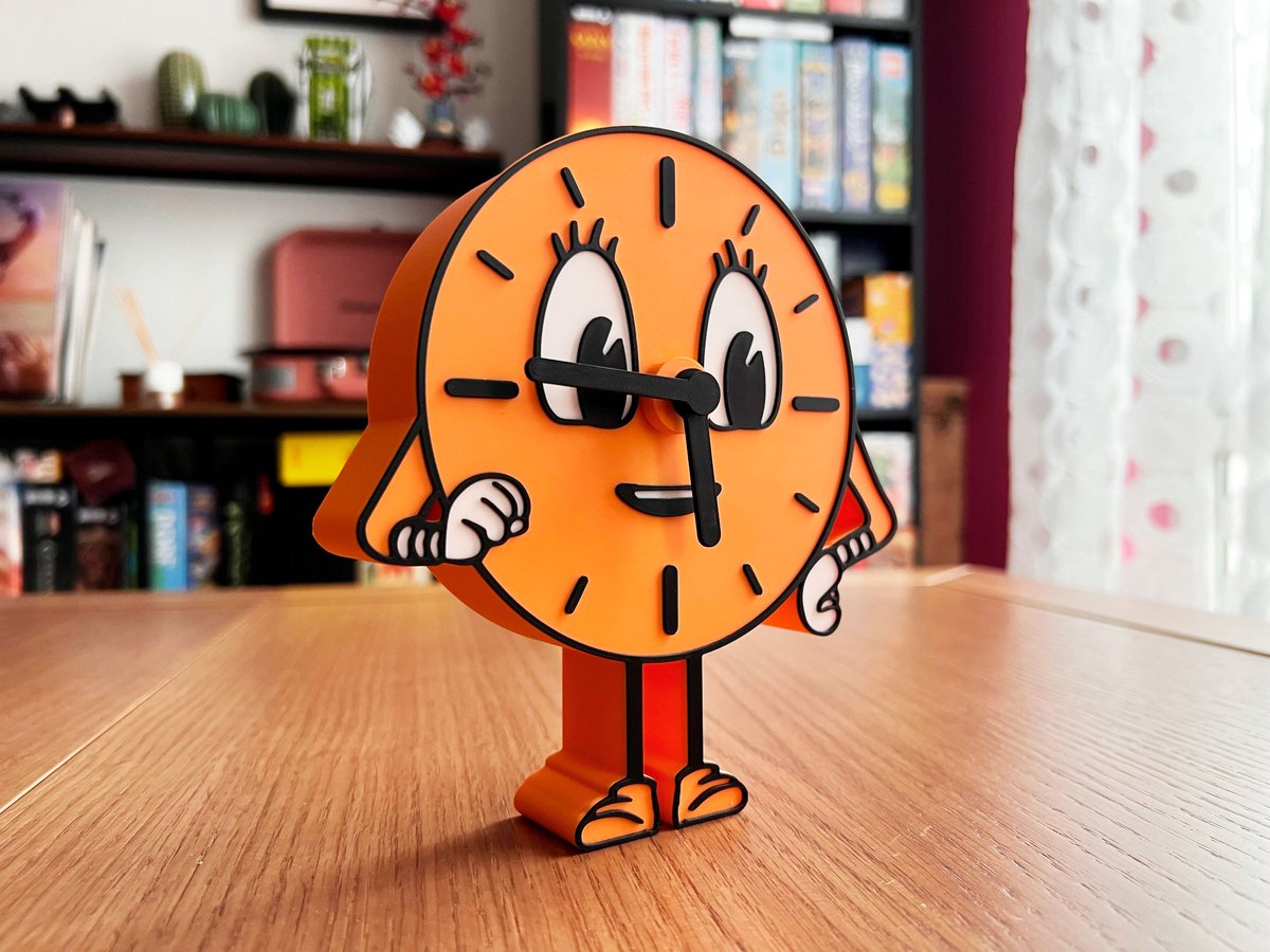 SuperPilopi's tweet photo. ¡Ya está disponible en @CajasDeComics !

Reloj FUNCIONAL de Miss Minutes, con tirador y puerta imantada para poder cambiar la hora y las pilas fácilmente. El regalo PERFECTO para un friki 😊

https://t.co/TNwK8KOg0v