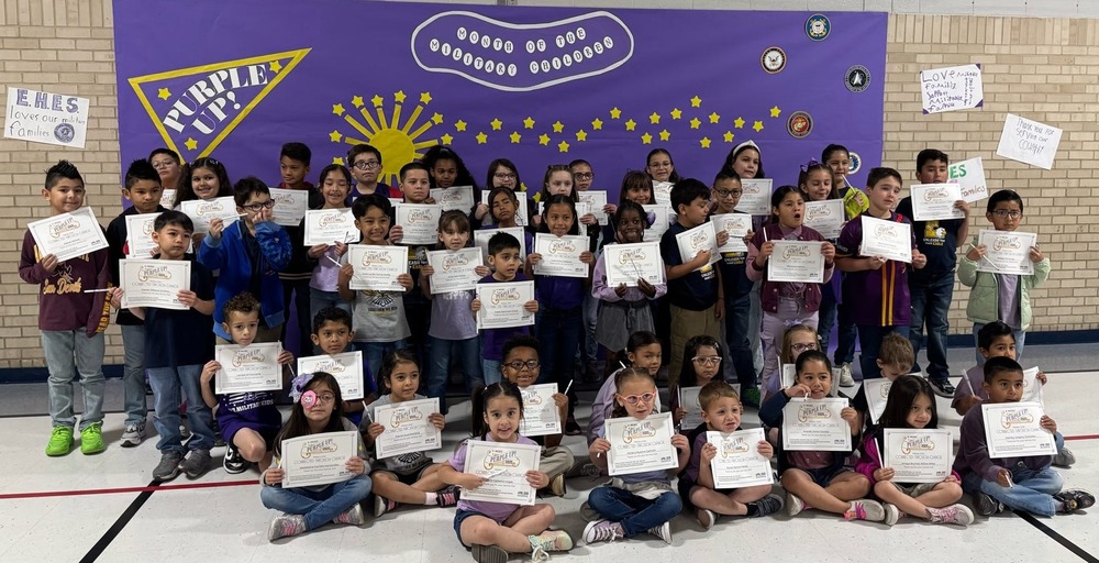 Shining Purple for Our Military Heroes! yisd.net/o/eastwoodheig…