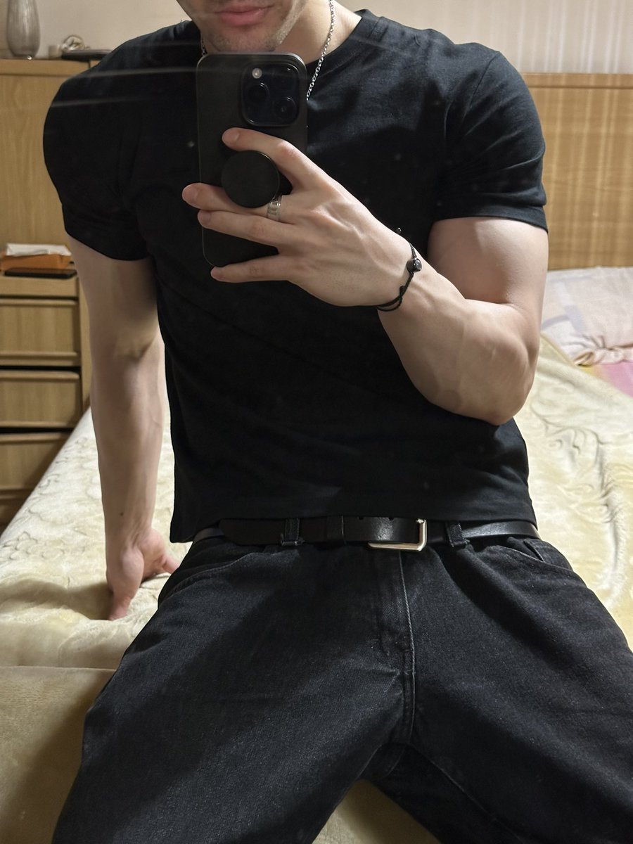 griffsane's tweet image. the lion