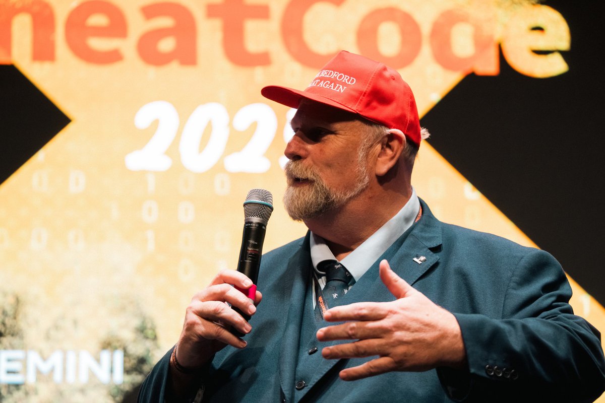 CheatCodeCon's tweet image. Bedford Mayor Tom Wootton joined Peter McCormack on stage to talk about the bright future for Bedford!