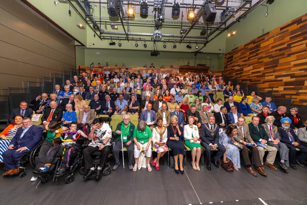 buckspgl's tweet photo. FEEL GOOD FRIDAY !

When heart-breaking can be heart-warming.

On a glorious sunny Sunday morning in Buckinghamshire, 105 representatives of 57 Charities arrived at the Waterside Theatre, Aylesbury.

#bucksmasons #freemasonryinthecommunity #feelgoodfriday #charity https://t.co/imlfp87EFE