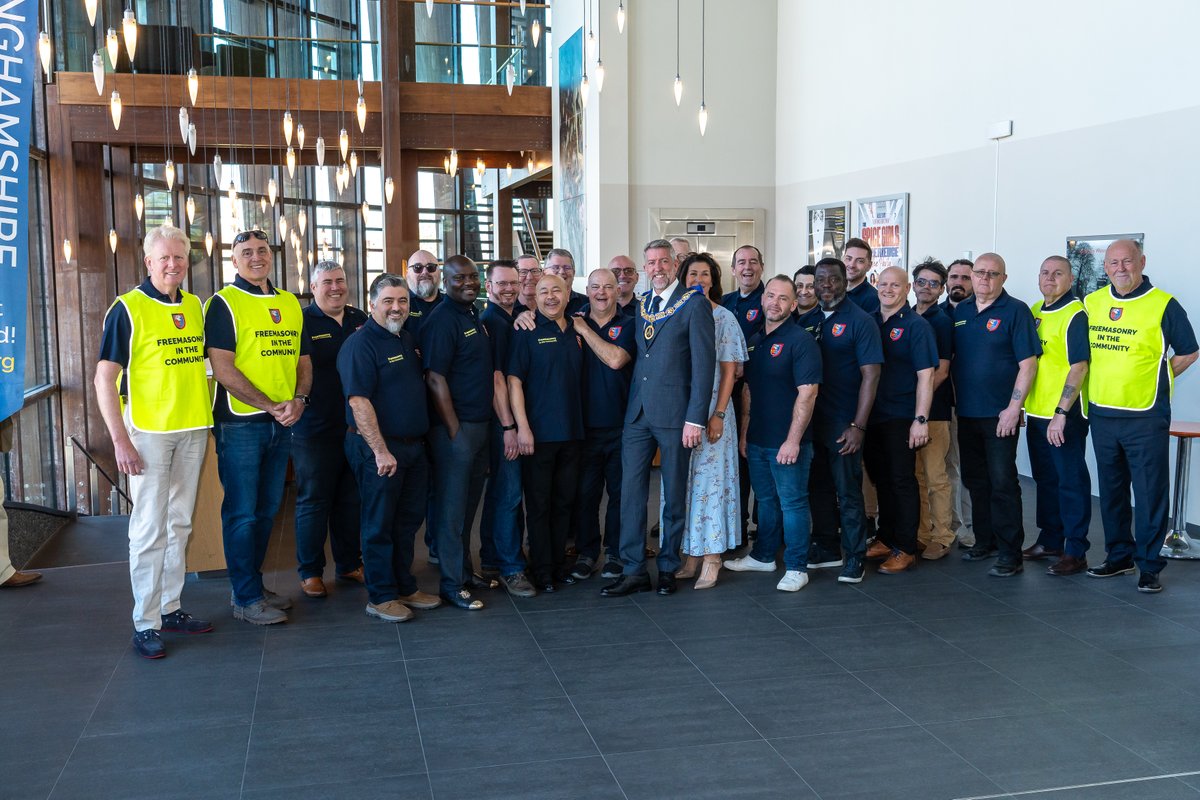 buckspgl's tweet photo. FEEL GOOD FRIDAY !

When heart-breaking can be heart-warming.

On a glorious sunny Sunday morning in Buckinghamshire, 105 representatives of 57 Charities arrived at the Waterside Theatre, Aylesbury.

#bucksmasons #freemasonryinthecommunity #feelgoodfriday #charity https://t.co/imlfp87EFE