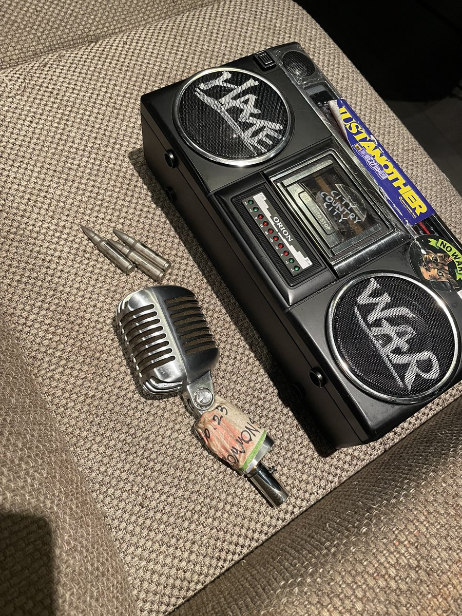 今日のライブ来てくれた皆様ありがとうございました！！！
ライブでしか伝わらない気持ちが伝わったら嬉しいです😊
あれライブでしか表現できないですから😅

LINK13、THE PRISONER、卍リョウ卍、マンキチ、最高にカッコ良かった！！！
出演してくれて心から感謝です🙇

やっぱライブは生物だよな〜