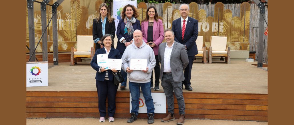 🗞️ #SantJust - L’Ajuntament i el <a href="/CellerdeCanMata/">Celler de Can Mata</a> reben els distintius Destinació Biosphere i Punt d’Informació Turística en un acte comarcal a Viladecans.
f.mtr.cool/sobprnkzwt